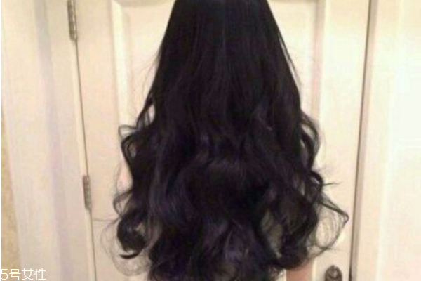 卷發(fā)怎么打理自然又卷 這些小技巧你要學(xué)會 卷發(fā)怎么打理自然又卷 這些小技巧你要學(xué)會