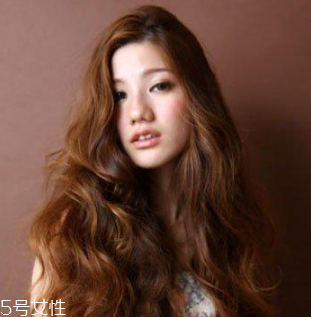 卷發(fā)怎么打理自然又卷 這些小技巧你要學(xué)會(huì) 卷發(fā)怎么打理自然又卷 這些小技巧你要學(xué)會(huì)