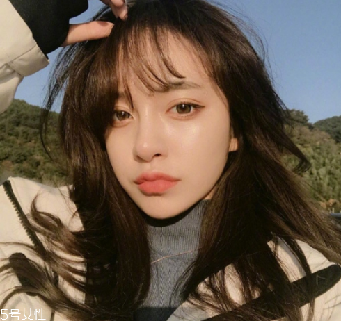 大餅臉適合什么劉海 完美修飾大臉