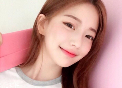 大餅臉適合什么劉海 完美修飾大臉