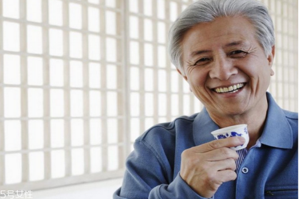 老人養(yǎng)胃需要注意的事項 老人養(yǎng)胃需要注意的事項
