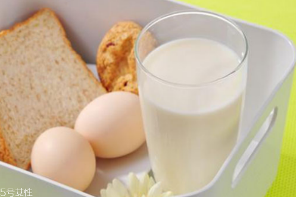 拉肚子飲食應(yīng)該注意什么 拉肚子飲食應(yīng)該注意什么