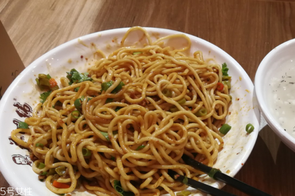 熱干面可以用掛面嗎 必看的知識(shí)點(diǎn) 熱干面可以用掛面嗎 必看的知識(shí)點(diǎn)