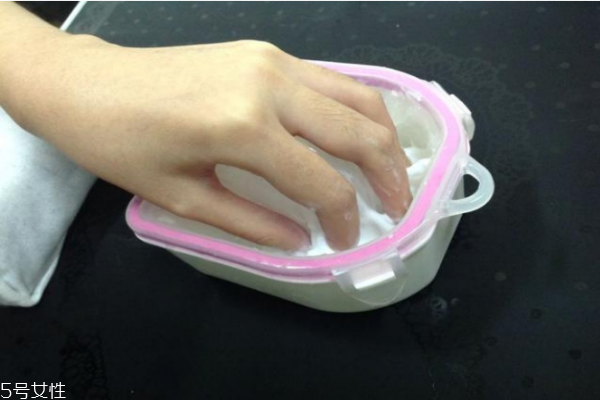 做完手膜需要洗手嗎 看什么手膜 做完手膜需要洗手嗎 看什么手膜