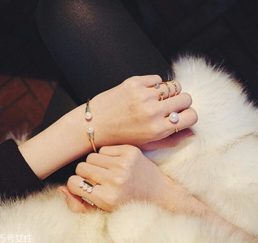 手指粗怎么變細(xì) 讓你遠(yuǎn)離大而粗的手 手指粗怎么變細(xì) 讓你遠(yuǎn)離大而粗的手