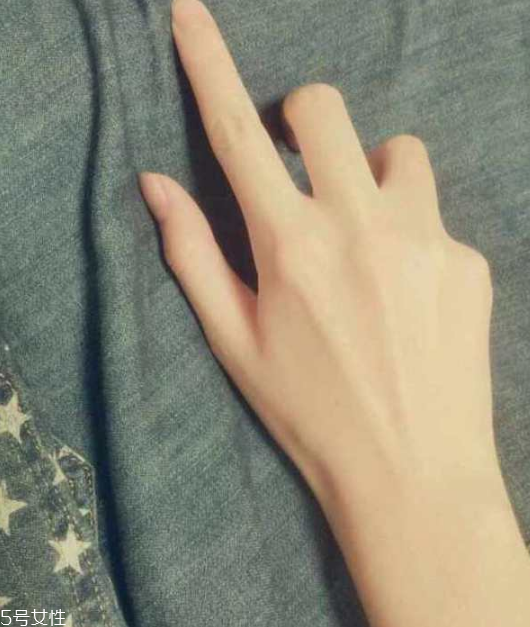 手指粗怎么變細(xì) 讓你遠(yuǎn)離大而粗的手 手指粗怎么變細(xì) 讓你遠(yuǎn)離大而粗的手