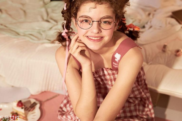 睡裙都有什么風(fēng)格 這三種顏值超高 睡裙都有什么風(fēng)格 這三種顏值超高