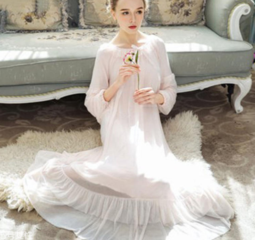 睡裙都有什么風(fēng)格 這三種顏值超高 睡裙都有什么風(fēng)格 這三種顏值超高