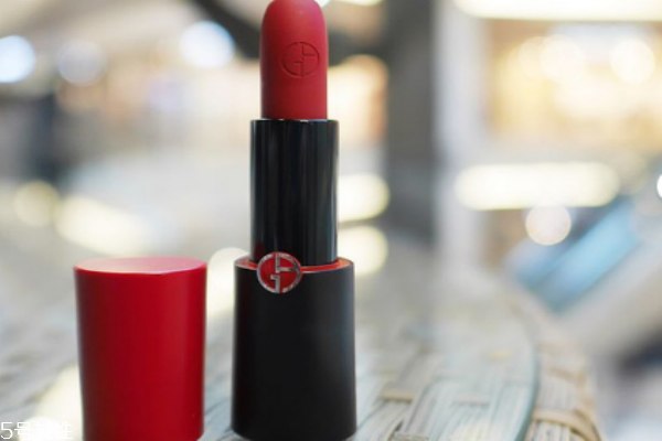 阿瑪尼2018新款口紅怎么樣 阿瑪尼2018新品啞光口紅 阿瑪尼2018新款口紅怎么樣 阿瑪尼2018新品啞光口紅