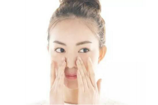 補妝怎么補 6個補妝技巧還你一整天精致裝妝容 補妝怎么補 6個補妝技巧還你一整天精致裝妝容