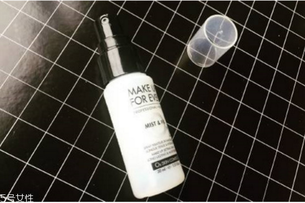 定妝噴霧好用嗎 一瓶輕松搞定脫妝問題 定妝噴霧好用嗎 一瓶輕松搞定脫妝問題