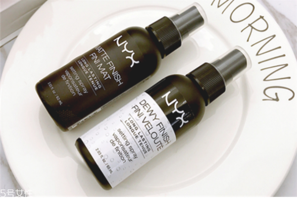 定妝噴霧好用嗎 一瓶輕松搞定脫妝問題 定妝噴霧好用嗎 一瓶輕松搞定脫妝問題