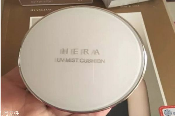韓國氣墊哪個(gè)好用 當(dāng)下最火爆的9款氣墊粉底 韓國氣墊哪個(gè)好用 當(dāng)下最火爆的9款氣墊粉底