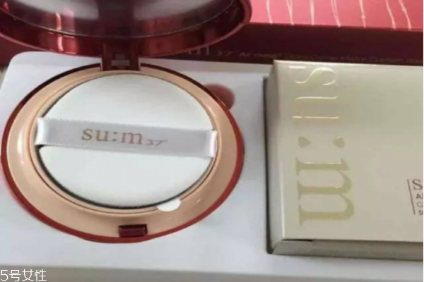 韓國氣墊哪個(gè)好用 當(dāng)下最火爆的9款氣墊粉底 韓國氣墊哪個(gè)好用 當(dāng)下最火爆的9款氣墊粉底