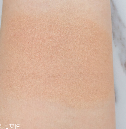 美寶蓮黑金氣墊價(jià)格多少錢 美寶蓮黑金氣墊測評(píng)