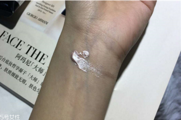 美寶蓮?qiáng)y前乳怎么樣 美寶蓮提亮妝前乳測(cè)評(píng) 美寶蓮?qiáng)y前乳怎么樣 美寶蓮提亮妝前乳測(cè)評(píng)