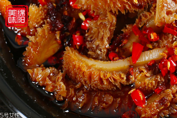 牛肚為什么有黑有白 原來(lái)是這個(gè)原因 牛肚為什么有黑有白 原來(lái)是這個(gè)原因