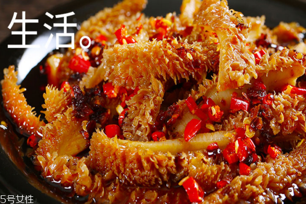 牛肚為什么有黑有白 原來(lái)是這個(gè)原因 牛肚為什么有黑有白 原來(lái)是這個(gè)原因