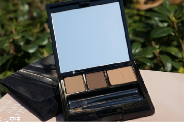 眉粉適合什么眉毛 眉毛濃密的最好 眉粉適合什么眉毛 眉毛濃密的最好