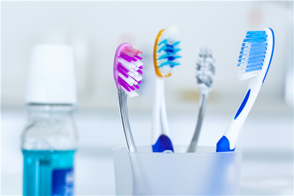 每天刷牙為什么還口臭 刷牙的方法不正確 每天刷牙為什么還口臭 刷牙的方法不正確