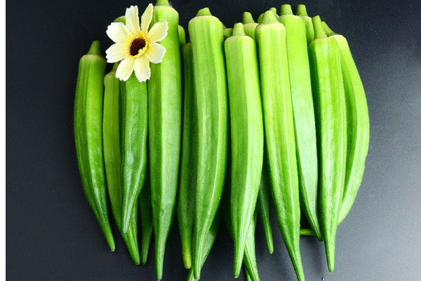 秋葵怎么分辨嫩的老的？秋葵干的功效與作用
