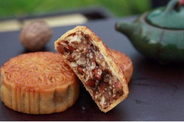 五仁月餅為什么難吃？購(gòu)買時(shí)注意看五仁月餅保質(zhì)期