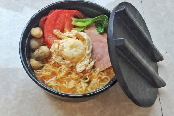 方便面是誰發(fā)明的？買方便面注意看保質(zhì)期