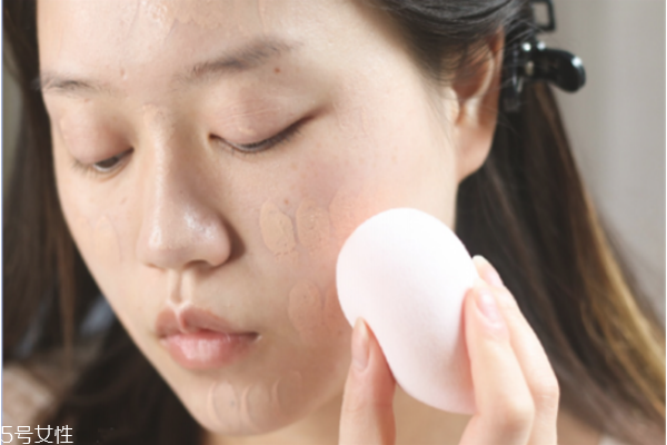 張韶涵妝容怎么畫(huà) 張韶涵妝容剖析