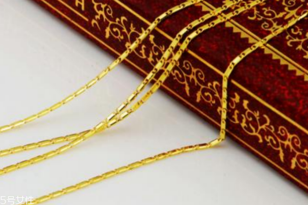 結(jié)婚三金什么時候給女方 時機很關(guān)鍵 結(jié)婚三金什么時候給女方 時機很關(guān)鍵