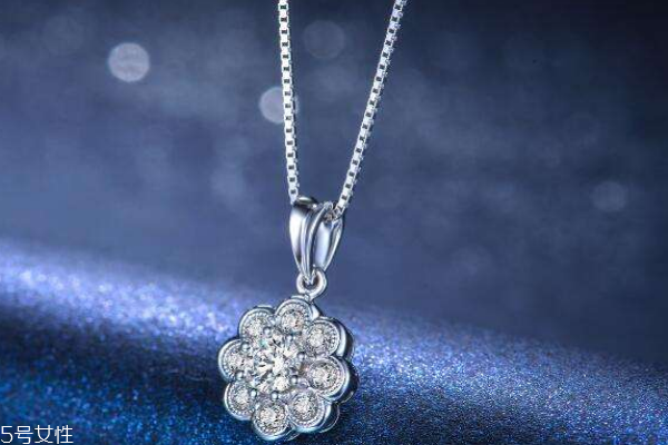 鉆石吊墜回收價格 要看鉆石品質(zhì) 鉆石吊墜回收價格 要看鉆石品質(zhì)