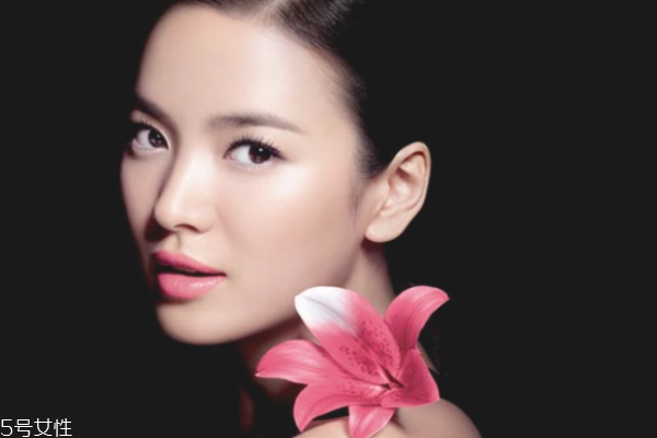 30歲女人如何保養(yǎng)自己 30歲皮膚保養(yǎng)秘訣 30歲女人如何保養(yǎng)自己 30歲皮膚保養(yǎng)秘訣