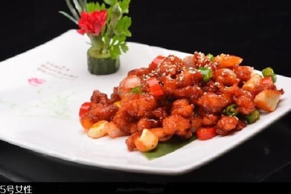 脆骨的做法 香辣干煸更有味 脆骨的做法 香辣干煸更有味