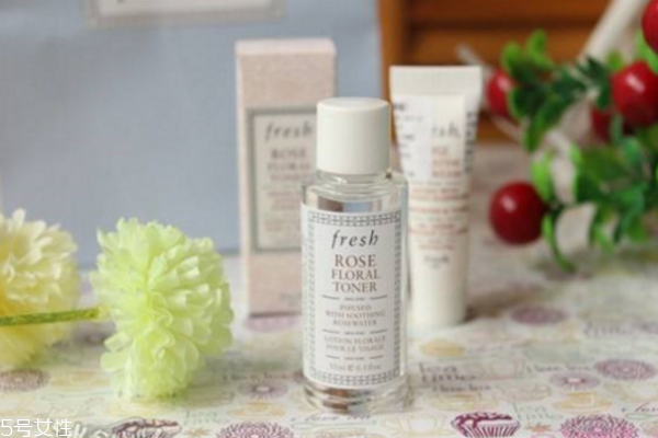 fresh玫瑰水怎么辨真假 馥蕾詩玫瑰水真假分辨 fresh玫瑰水怎么辨真假 馥蕾詩玫瑰水真假分辨