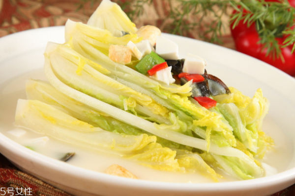 娃娃菜為什么叫娃娃菜 因?yàn)樘蓯?ài)