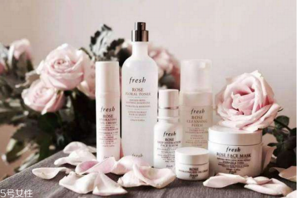 fresh玫瑰水怎么辨真假 馥蕾詩玫瑰水真假分辨 fresh玫瑰水怎么辨真假 馥蕾詩玫瑰水真假分辨