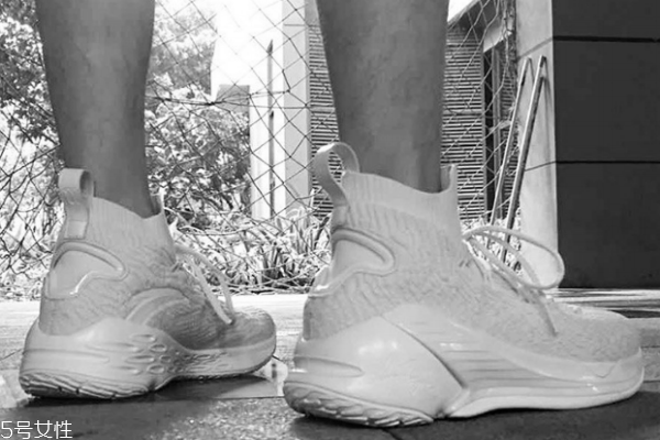 安踏kt4什么時(shí)候上市 湯普森最新簽名鞋 安踏kt4什么時(shí)候上市 湯普森最新簽名鞋