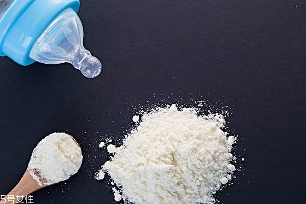 全脂奶粉和脫脂奶粉哪個好喝 前者奶香味更濃 全脂奶粉和脫脂奶粉哪個好喝 前者奶香味更濃