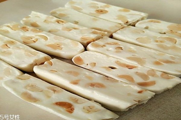 牛軋?zhí)堑募页Ｗ龇?簡(jiǎn)單好吃超容易