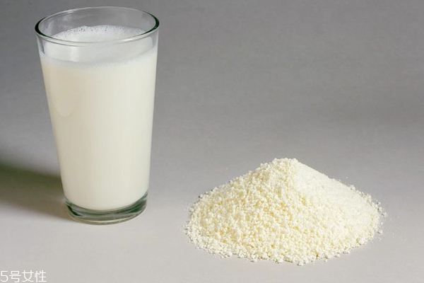 全脂奶粉和脫脂奶粉哪個好喝 前者奶香味更濃 全脂奶粉和脫脂奶粉哪個好喝 前者奶香味更濃