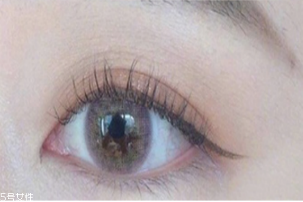 眼影選擇什么顏色好看 這些顏色你值得擁有 眼影選擇什么顏色好看 這些顏色你值得擁有