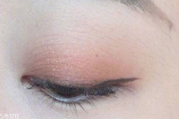 眼影選擇什么顏色好看 這些顏色你值得擁有 眼影選擇什么顏色好看 這些顏色你值得擁有