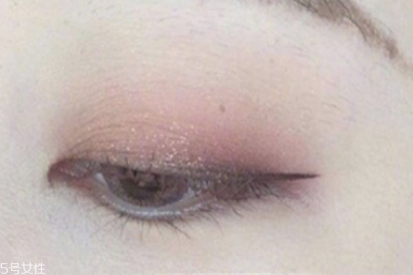 眼影選擇什么顏色好看 這些顏色你值得擁有 眼影選擇什么顏色好看 這些顏色你值得擁有