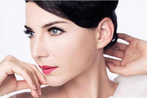 眼影選擇什么顏色好看 這些顏色你值得擁有 眼影選擇什么顏色好看 這些顏色你值得擁有