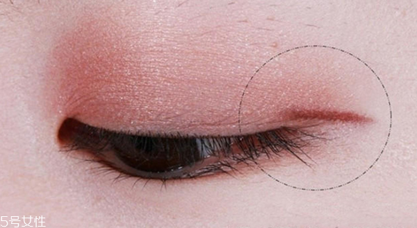 眼影怎么壓盤 讓你的眼影煥然一新 眼影怎么壓盤 讓你的眼影煥然一新