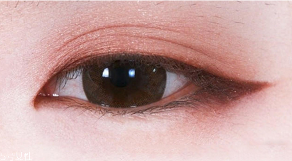 眼影怎么壓盤 讓你的眼影煥然一新 眼影怎么壓盤 讓你的眼影煥然一新