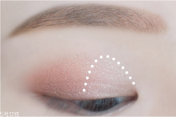 三色眼影怎么畫 三色眼影的畫法步驟圖 三色眼影怎么畫 三色眼影的畫法步驟圖