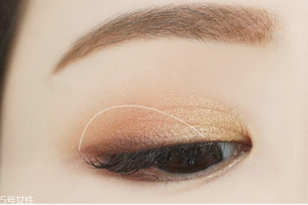 三色眼影怎么畫 三色眼影的畫法步驟圖 三色眼影怎么畫 三色眼影的畫法步驟圖