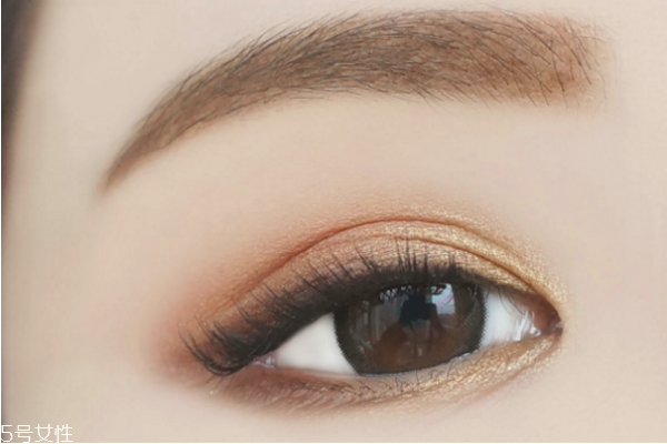 三色眼影怎么畫 三色眼影的畫法步驟圖 三色眼影怎么畫 三色眼影的畫法步驟圖