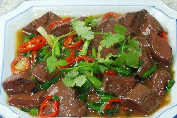 豬血為什么能清肺 因?yàn)檫@個(gè)原因 豬血為什么能清肺 因?yàn)檫@個(gè)原因