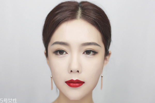 新娘妝怎么畫(huà)好看 輕松學(xué)會(huì)新娘妝容 新娘妝怎么畫(huà)好看 輕松學(xué)會(huì)新娘妝容